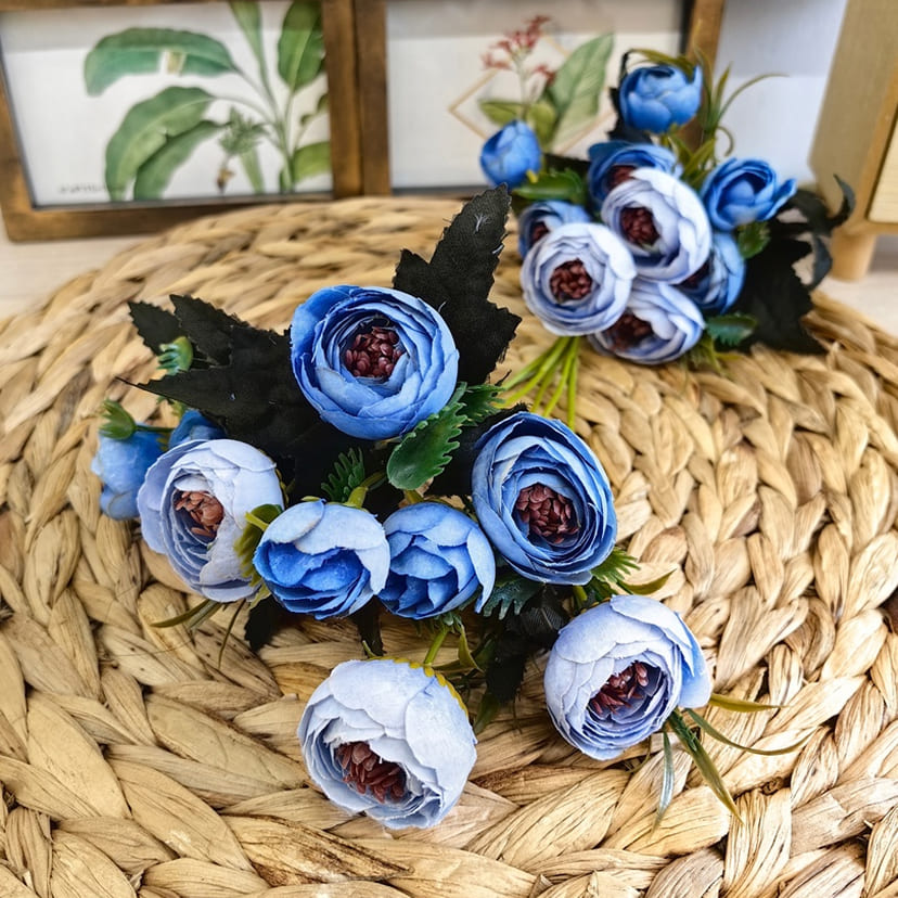 Искусственные цветы в Ставрополе | Цветы искусственные «Камелии», голубые, букет